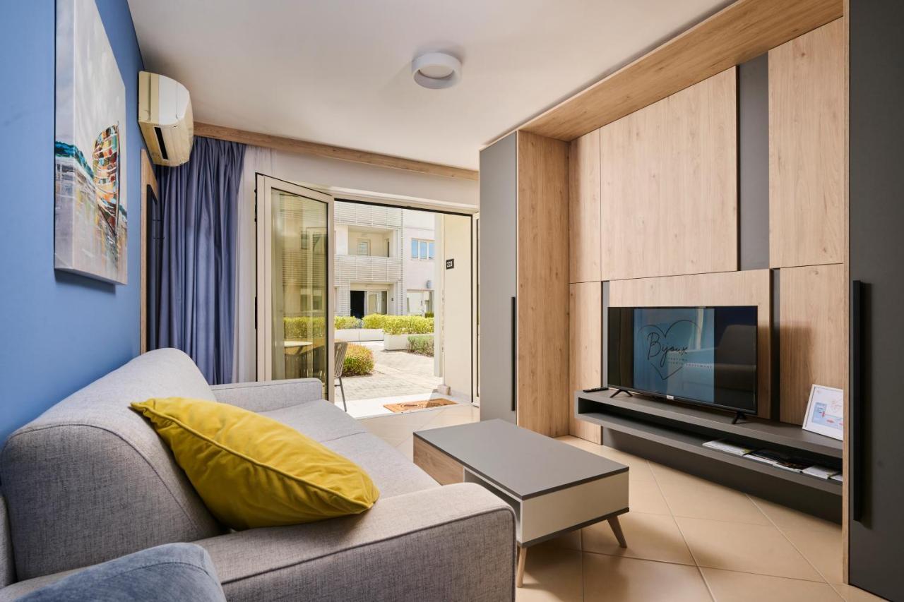 Supreme Studio Apartment Bijoux Umag Exterior photo